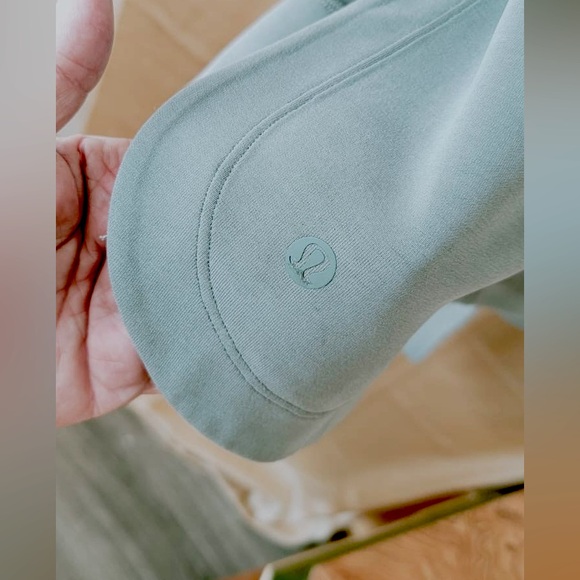 Lululemon✨UNWORN✨Softstreme Belted Wrap✨Grey Sage🦄RARE🦄 size XL/XXL - Picture 10 of 16